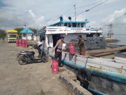 Satpolairud Polres Bone Perkuat Kehadiran Ditengah Masyarakat Dan Lakukan Polisi Penolong
