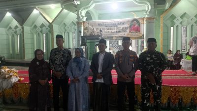 Kapolsek Ajangale Bersama Bhabinkamtibmas Hadiri Maulid Nabi Muhammad SAW di Pompanua Riattang