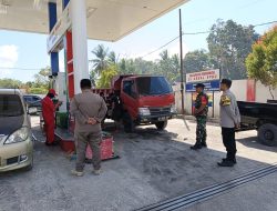 Polisi Hadir di Tengah Antrean BBM, Arus Lalu Lintas Tetap Lancar dan Terkendali