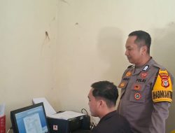 ‎Wujudkan Kebersamaan dalam Pelayanan Masyarakat, Bhabinkamtibmas Bripka Arman Sambangi Perangkat Desa di Jam Pelayanan