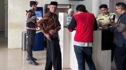 Jaga Di Bank Sulselbar Watampone, Personil Sat Samapta Tingkatkan Pengamanan