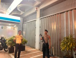 Personil Sat Samapta Polres Bone Laksanakan Pengamanan Bank BNI pada Malam Hari