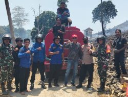 Gerak Cepat! Polsek Bersama Koramil dan Damkar Ulaweng Datangi Lokasi Kebakaran Lahan di Desa Galung