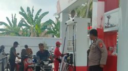 Atasi Kemacetan dan Jaga Keamanan, Aiptu Hamka Hadir Lakukan Pengamanan di SPBU