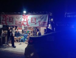 Patroli Malam KSPKT I Polsek Ulaweng Sambangi Remaja dan Objek Vital