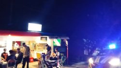 Jaga Keamanan Wilayah Personel Polsek Ulaweng Aiptu Irwan, SH bersama Brigpol Umar Rahman Intensifkan Patroli Biru