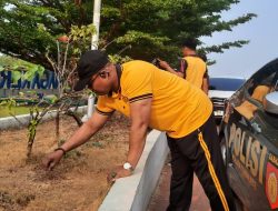 Polda Sulsel Gelar Jumat Bersih di Masjid 99 Kubah, Wujud Nyata Polisi Bersama Masyarakat